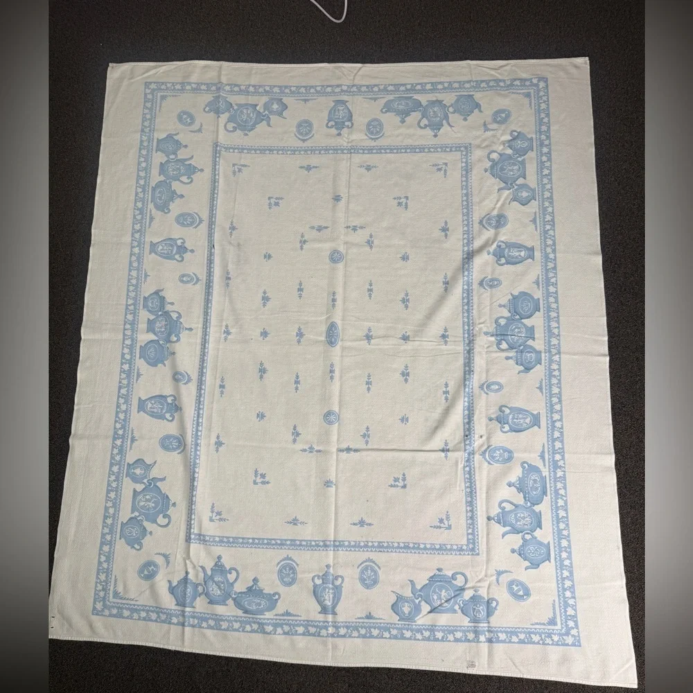 unbranded this tablecloth